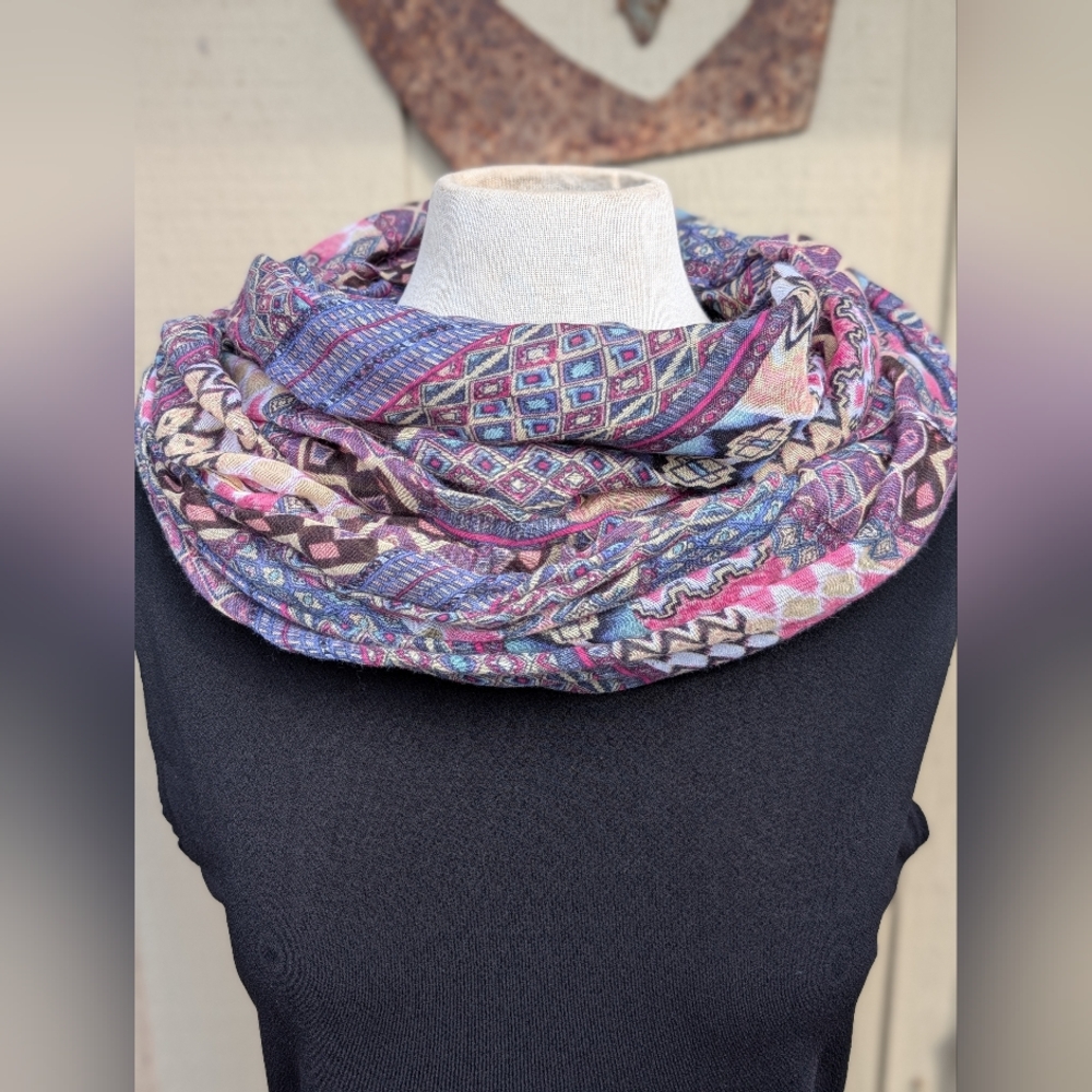 Vibrant Soft Infinity Scarf - Picture 4 of 6